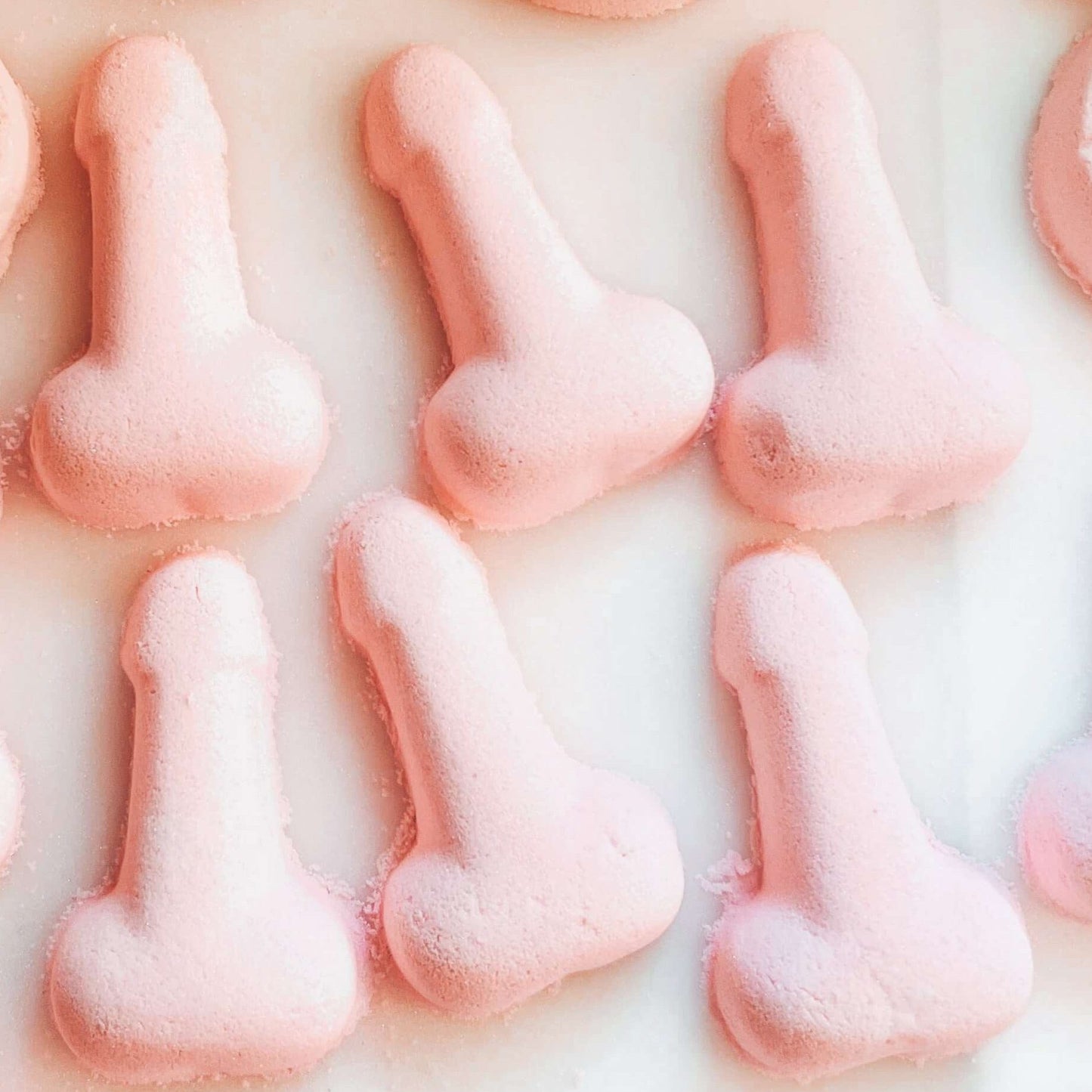 I Body Love Bath Bombs Strawberries & Cream Willy Bath Bomb