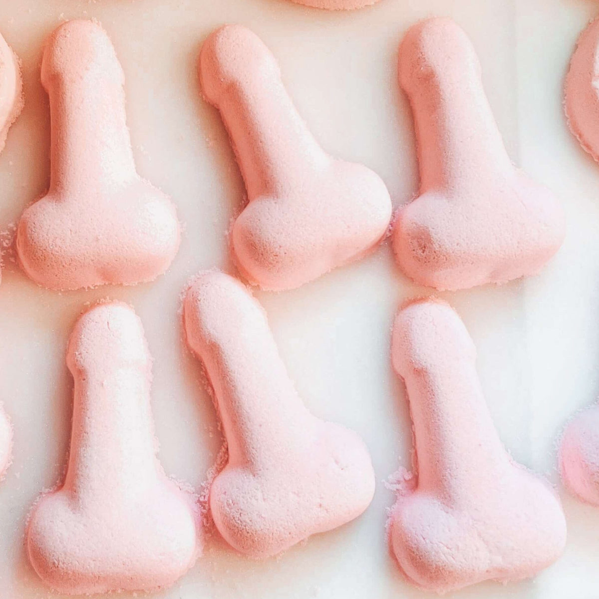 I Body Love Bath Bombs Strawberries & Cream Willy Bath Bomb